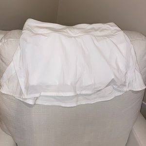 Lululemon Play off the Pleats skirt